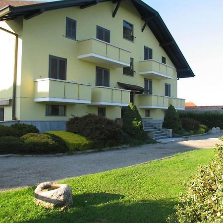 Albergo Residence Isotta Veruno Exterior foto